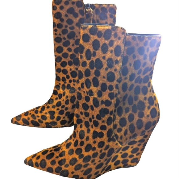 NEW ..STUART Weitzman Cheetah Calf Hair WEDGE 100 ZIP BOOTIE....Size 9